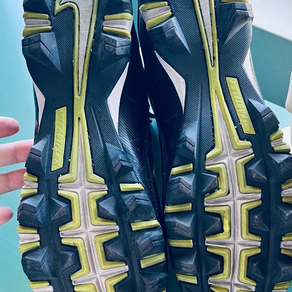 Nike Alpha Black and White Cleats - Picture 5 of 6